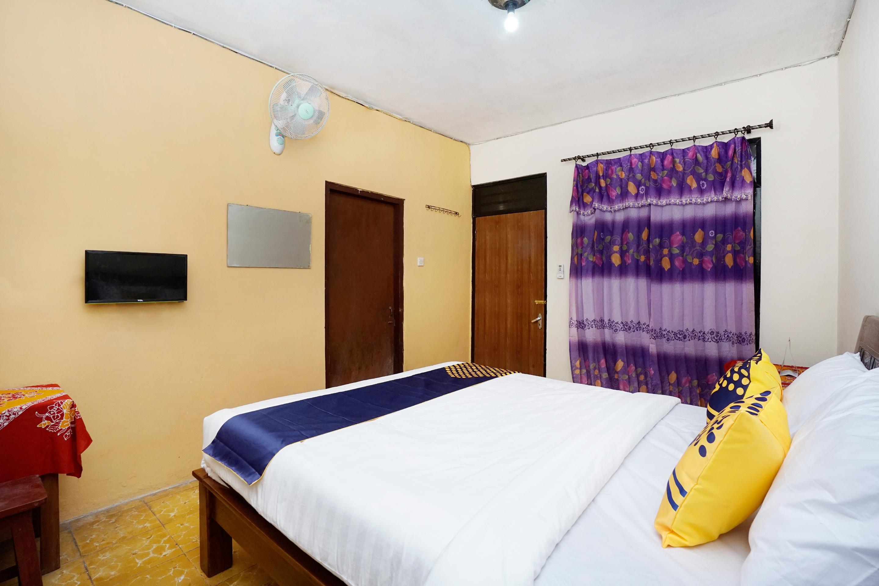 Hotel Pelangi Hs Ngabean Exteriör bild