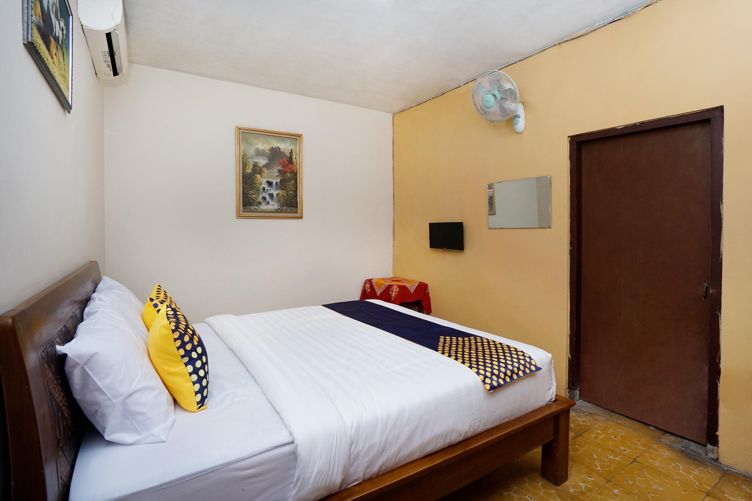 Hotel Pelangi Hs Ngabean Exteriör bild