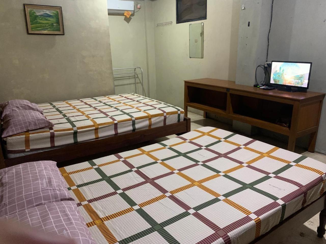 Hotel Pelangi Hs Ngabean Exteriör bild