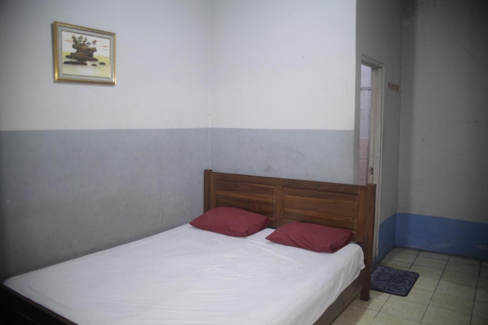 Hotel Pelangi Hs Ngabean Exteriör bild